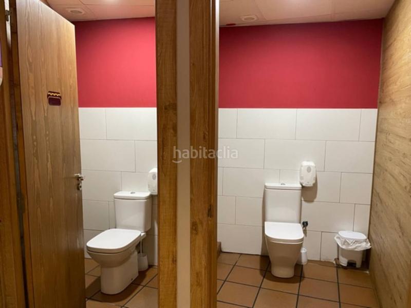 Foto 1fee0e24-0f95-48cd-8656-39b322ff3e9e. Location local commercial dans argenters 20 dans Centre Vic