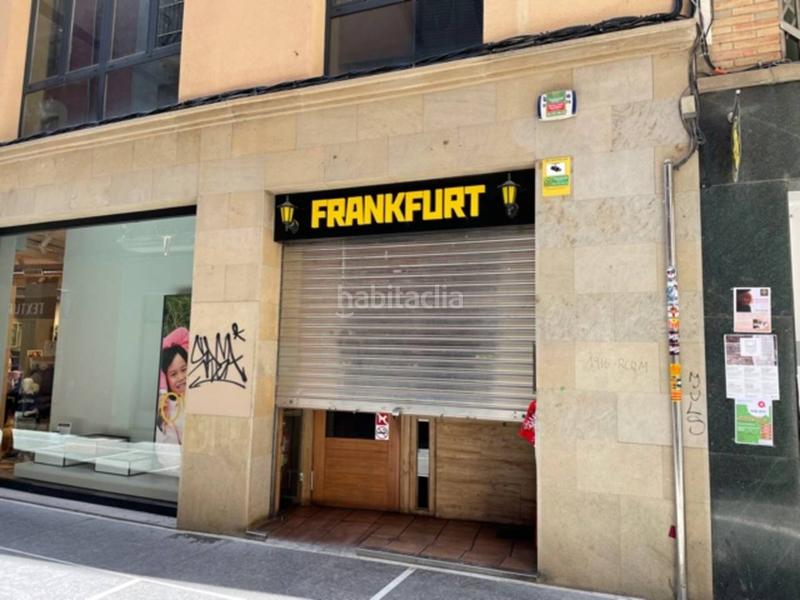 Foto 2f3dbf45-d76a-4620-8ed1-832186481d34. Location local commercial dans argenters 20 dans Centre Vic