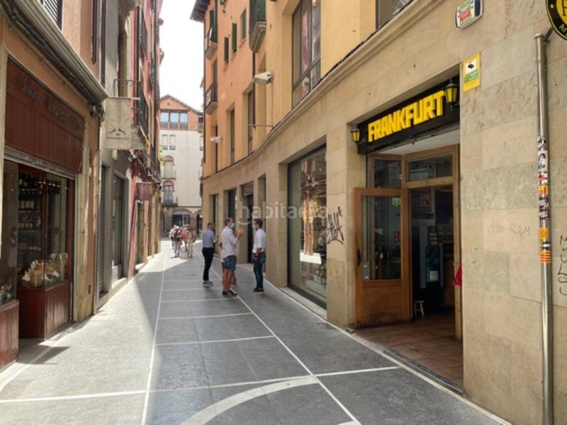 Foto 60a05448-e1d1-45b3-9b2c-ae5fc09afccf. Location local commercial dans argenters 20 dans Centre Vic