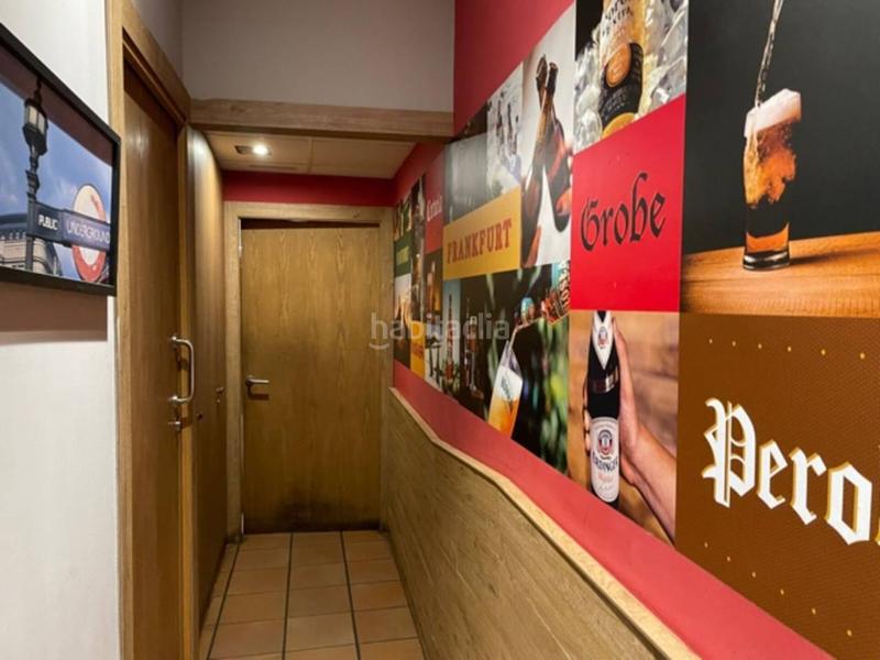 Foto a6e24e7a-a108-4916-aabf-2b323187196a. Location local commercial dans argenters 20 dans Centre Vic