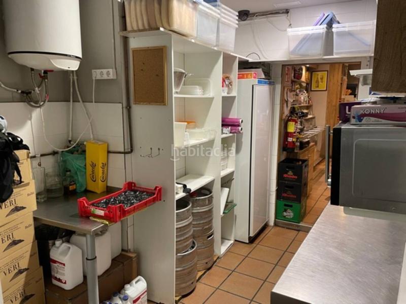 Foto b85a4cf3-6a0c-4c5c-9c0f-9898923cc805. Location local commercial dans argenters 20 dans Centre Vic