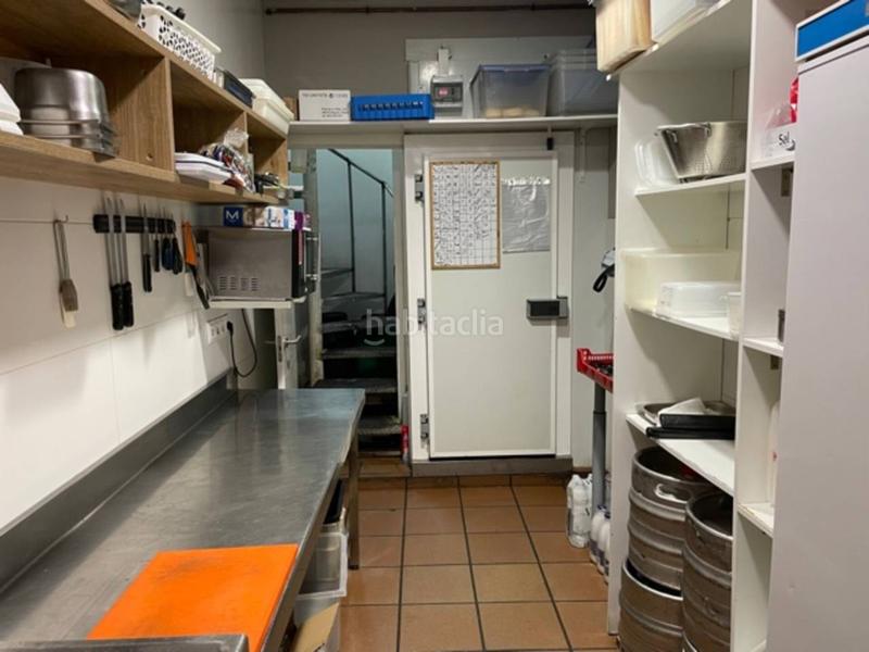 Foto f00144e0-778c-4635-be5d-d6c121650a91. Location local commercial dans argenters 20 dans Centre Vic