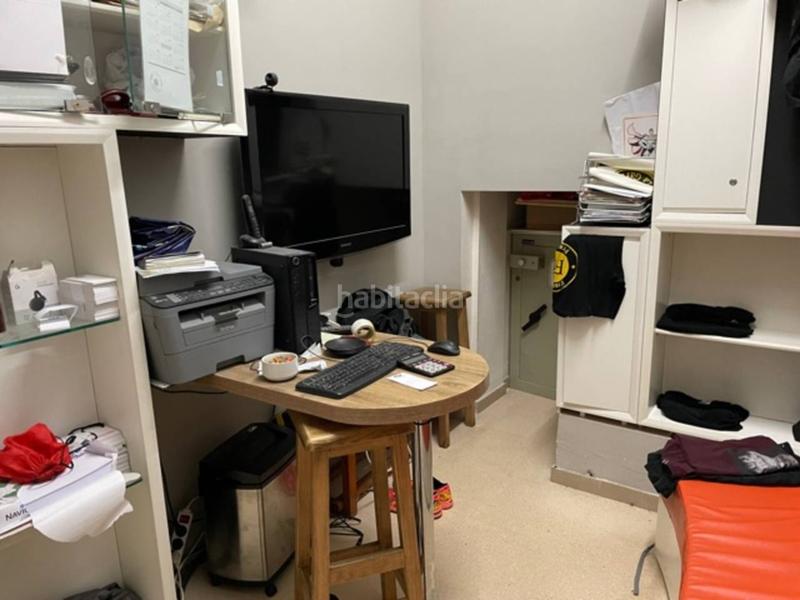 Foto a78d756c-8cc8-44bf-ab19-581cf39878c4. Rent business premise in argenters 20 in Centre Vic