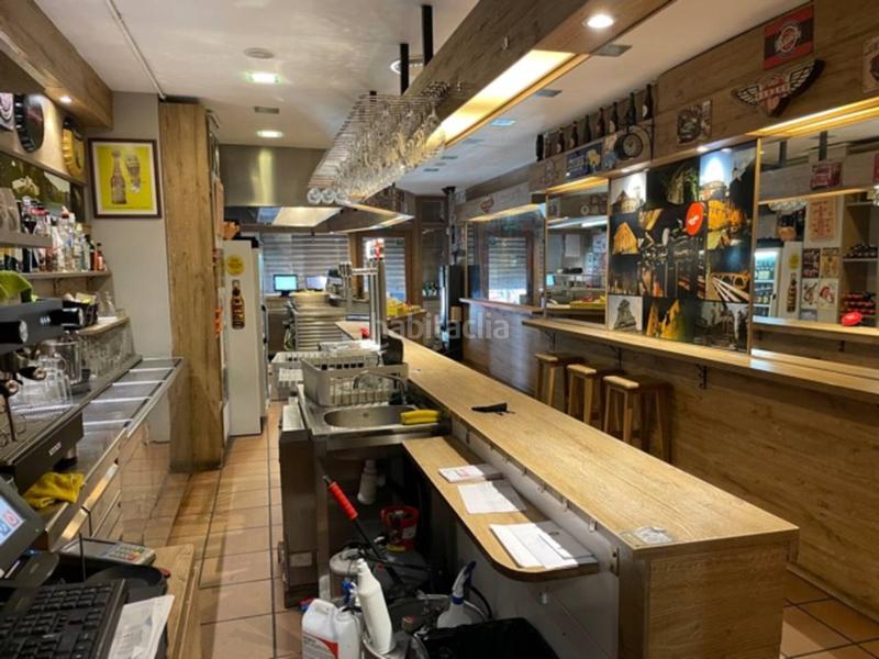 Foto f8fd4e18-9e02-4241-8e39-7a9569bffed0. Rent business premise in argenters 20 in Centre Vic