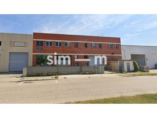 Rent Industrial building in Caputxins-Ambulatori. Nave en alquiler  zona p.i. malloles