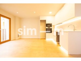 Etagenwohnung in Calle nou 127-129. Pis en venta  zona centro