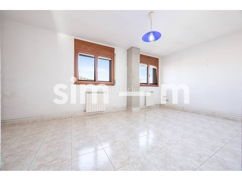 Foto edabeff2-aa7a-4b24-94ec-6022378875e2. Casa amb calefacció aparcament a Tona