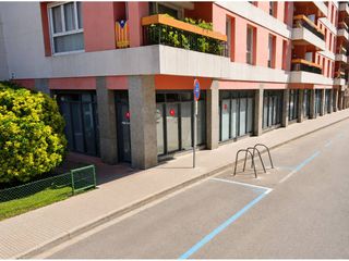 Alquiler Local Comercial  Calle de les flors. Local en alquiler zona centro