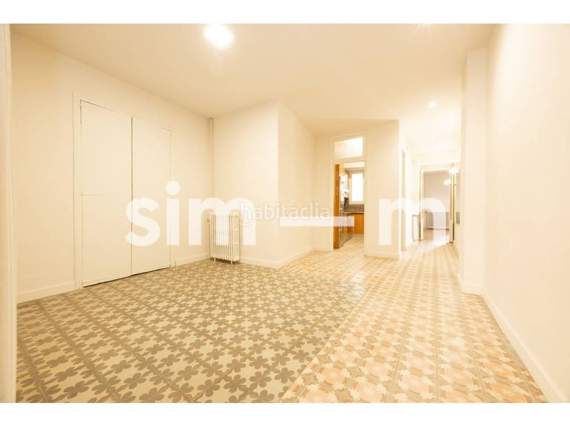 Foto df819b35-abde-4ce9-868c-4cfb38c63d2f. Pis amb calefacció a Centre Vic