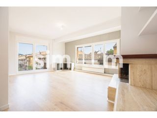Flat in Calldetenes. Piso en venta  zona centro