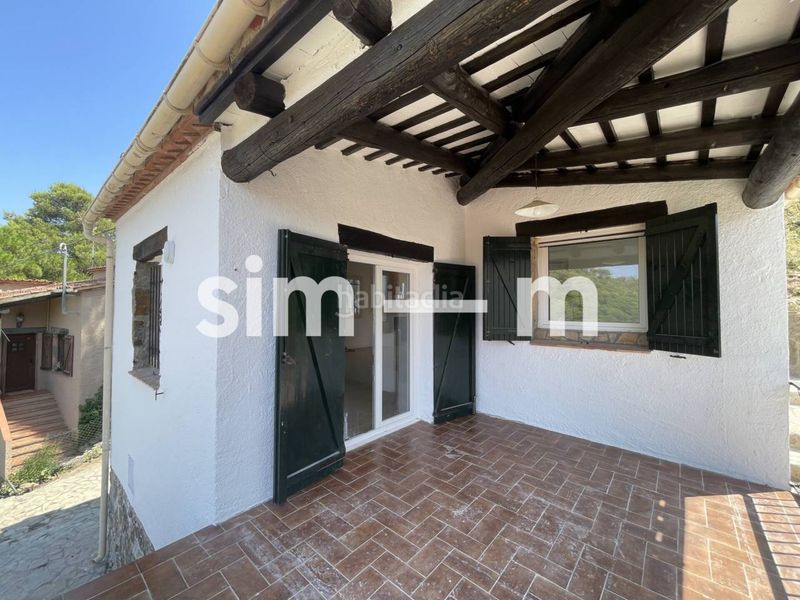 Foto 8b7303a7-b0b6-412b-bff5-6b331e2b94ee. Casa a calle joan maragall 3 a residencial Begur-esclanyà Begur
