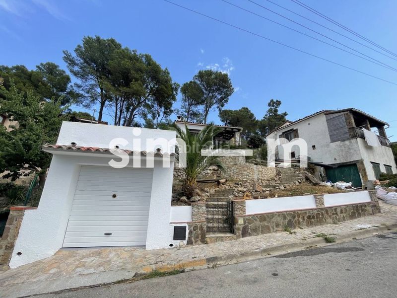 Foto a227a2e5-9de3-424b-9586-292bdb534b3b. Casa a calle joan maragall 3 a residencial Begur-esclanyà Begur
