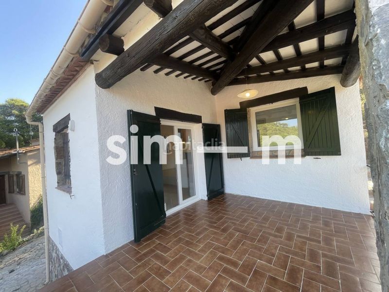 Foto bde35677-f112-44d6-85d0-8592dd2b336a. Casa a calle joan maragall 3 a residencial Begur-esclanyà Begur