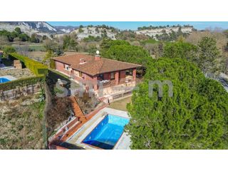 Rent Chalet  Calle sant miquel de canyelles. Torre en alquiler  zona de lourdes