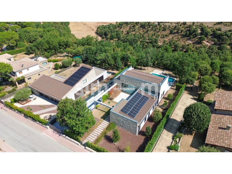 Foto fdedaece-a4a5-42e6-9e1a-5041faedb4ce. Chalet torre en venta zona urb. goitallops en Taradell