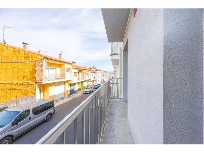 Foto 91f9ce65-e83e-4be5-bb4d-ede4013e75f6. Casa amb calefacció aparcament piscina a Masies de Voltregà (Les)