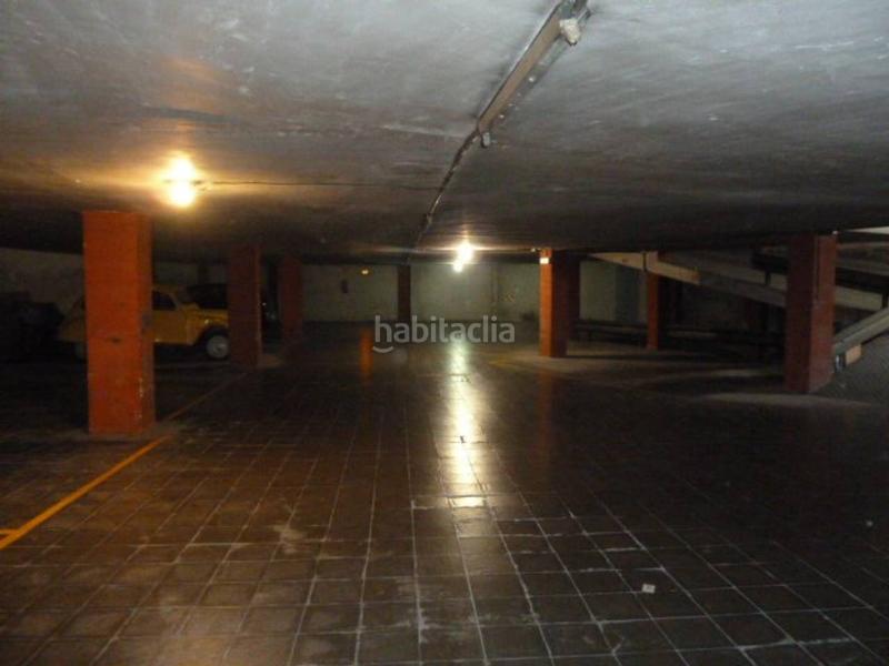 Foto f74ee962-658c-4d84-87d1-e72595786c14. Autoparkplatz in Nord Vic