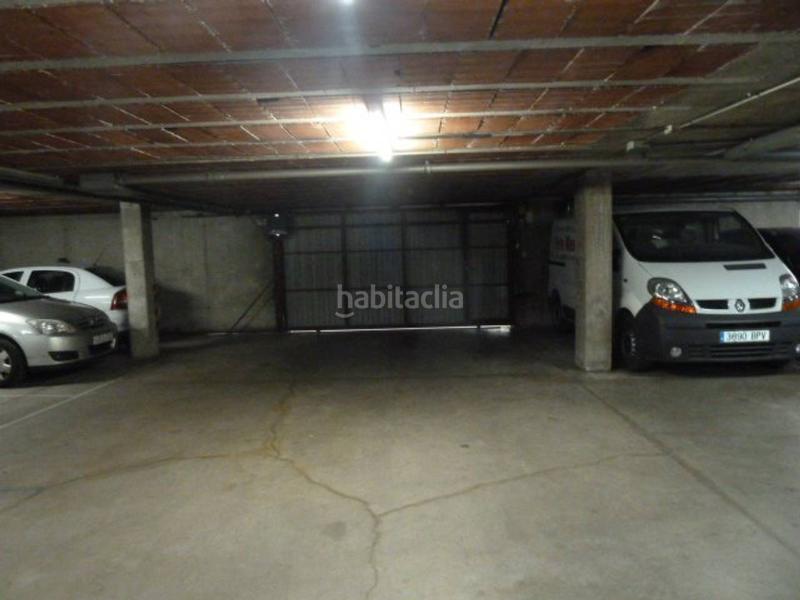 Foto 3b2a41f2-4ed2-405b-bece-91657e3bf131. Location parking voiture dans Folgueroles