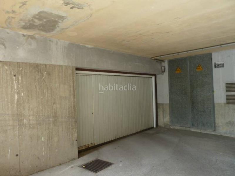 Foto e6d5bf63-db7c-4610-b1fa-11f7ffccc9f9. Location parking voiture dans Folgueroles