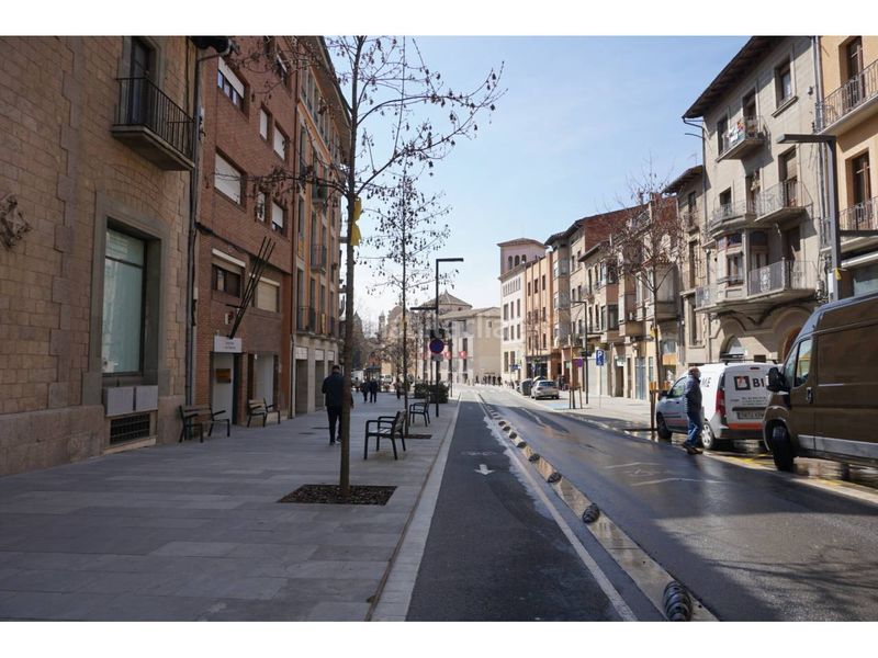 Foto ab536658-2739-40d5-a949-c76d059d3014. Affitto ufficio con riscaldamento in Centre Vic
