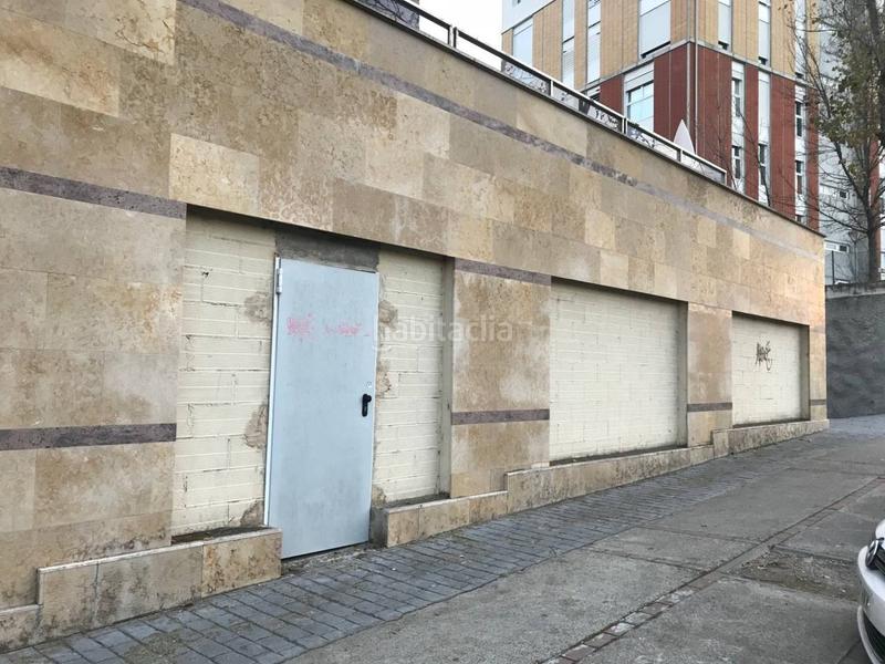 Foto b852d8e6-afba-4fc2-b09e-c0e6bbc6fe39. Alquiler local comercial local en alquiler zona el nadal en Vic