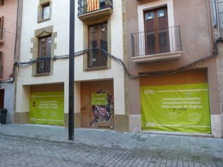 Miete Geschäftsraum in Manlleu 23 - 25. Local de alquiler - zona centre