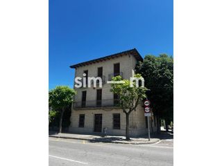 Maison à Tona. Casa en venta  zona la suïssa