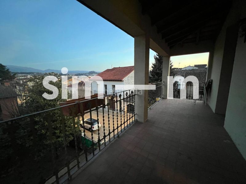 Foto 1665282c-1c43-4011-884c-bcf6c99ab825. Casa amb aparcament a Tona