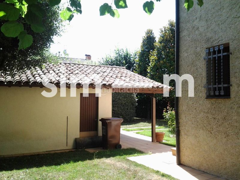 Foto aae9a797-dae4-46d1-95bd-6daaac2edcb0. Casa amb aparcament a Tona