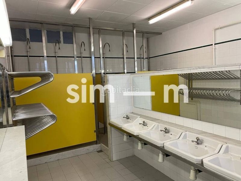 Foto 09b5d215-c4dd-4661-8db6-d57b549b13f7. Edifici a Tona
