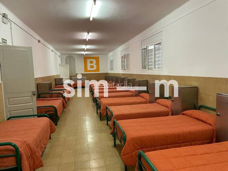 Foto 15782f8c-c6c3-4767-86b0-8454d4e6c40d. Edifici a Tona