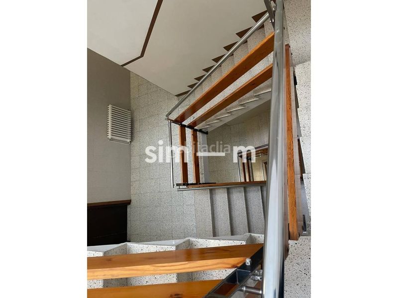 Foto 19b7c210-8c5f-41ee-b2ab-36c2ccd11673. Edifici a Tona