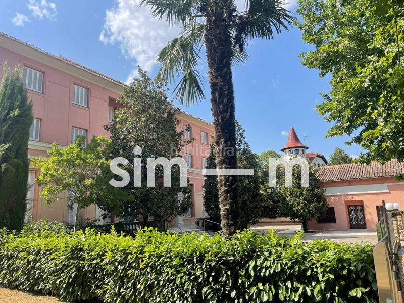 Foto 5c77878a-c097-47e1-b6bb-958cd4c86afa. Edifici a Tona