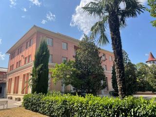 Edifici a Tona. Edificio en venta  zona la suïssa