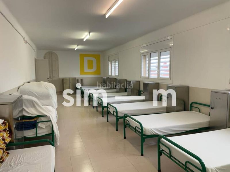 Foto a853b895-fb9d-4f0d-9491-efd5c8e09c56. Edifici a Tona