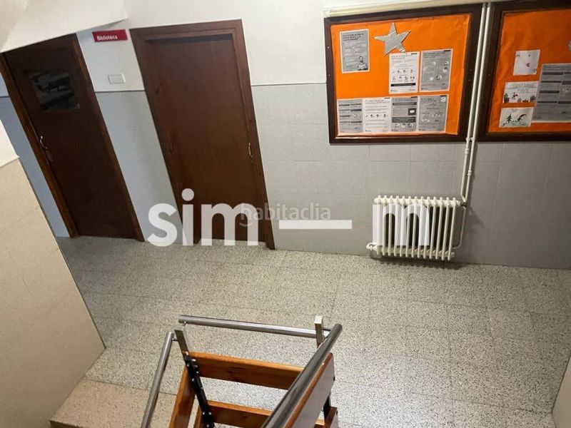 Foto b4533703-53a6-4397-af4f-f89a8fd2b797. Edifici a Tona