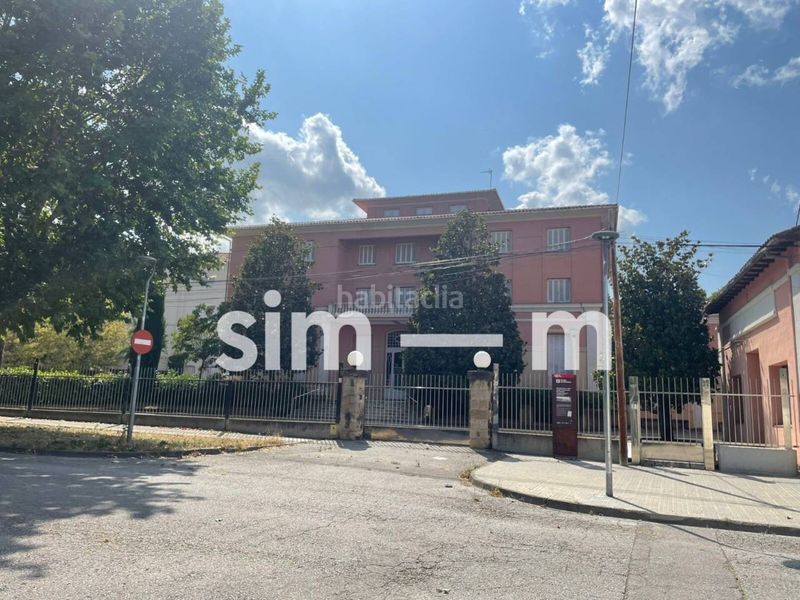 Foto dba99c84-84e6-41da-9d92-1694bcfdd2b9. Edifici a Tona