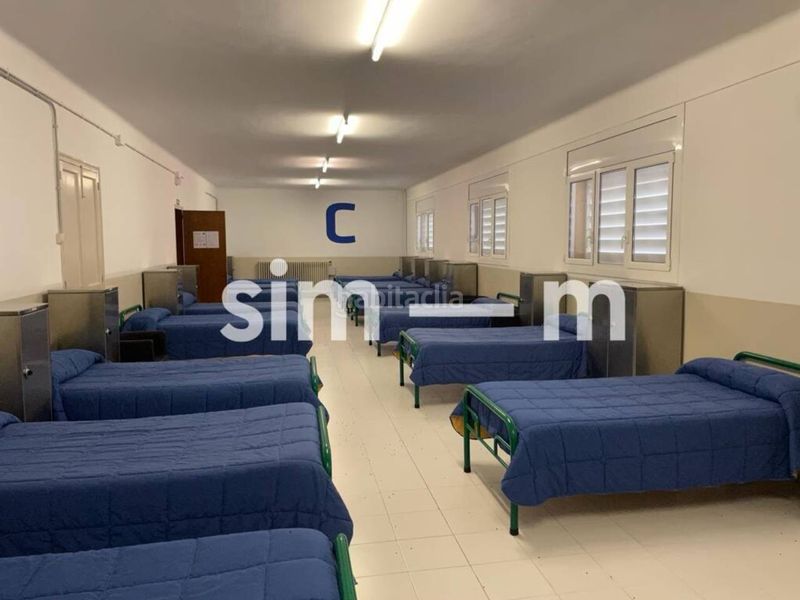 Foto dea6489e-12c9-4ca7-ad9f-e1d2a8f862b1. Edifici a Tona