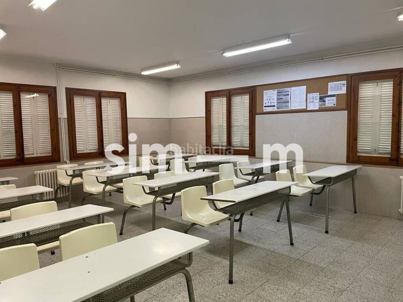 Foto dec187f8-c25a-4ef0-88da-07a2700f0926. Edifici a Tona