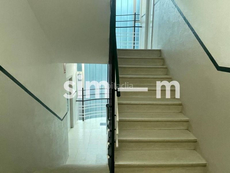 Foto e36c97f8-748f-49e8-a20d-95d086ad1fab. Edifici a Tona