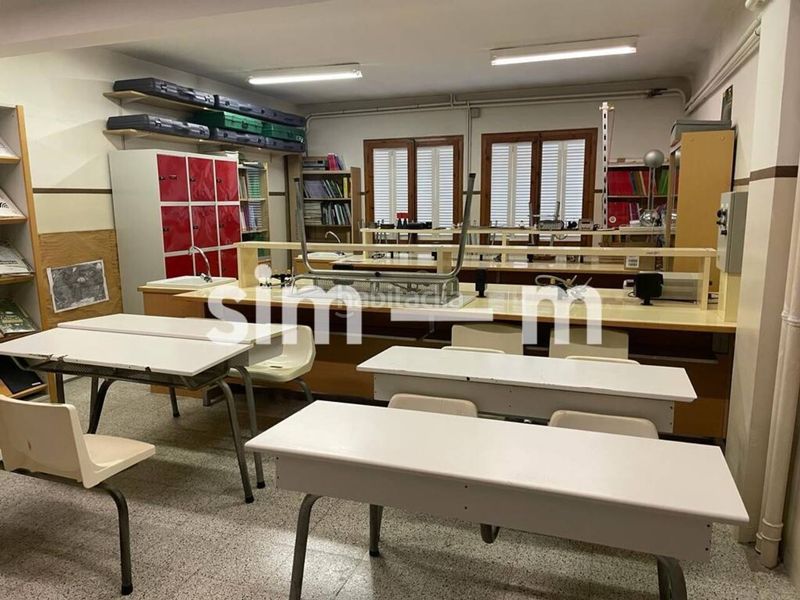 Foto fa3b4a07-e7fd-4957-879d-c95281e49e1a. Edifici a Tona