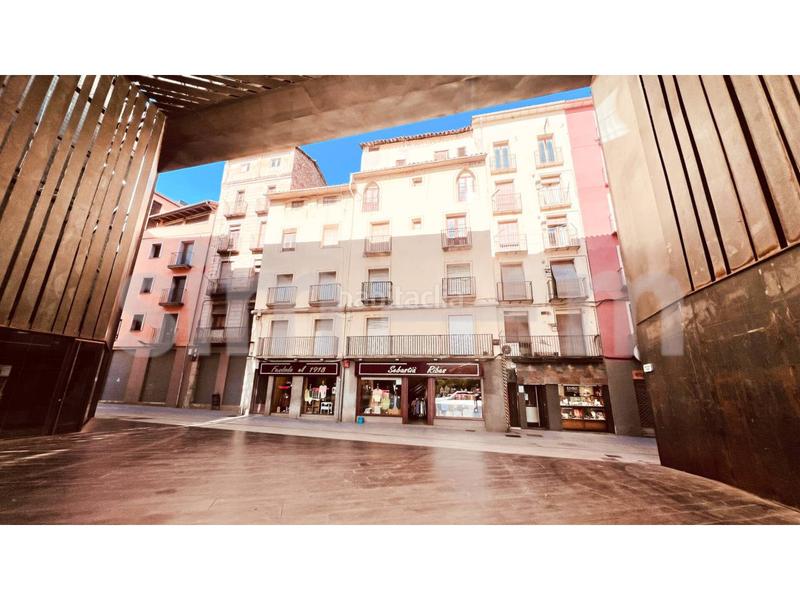Foto 5900c692-b6ed-4785-842b-02e0b6eb7a3b. Edificio  en venta zona centro en Ripoll