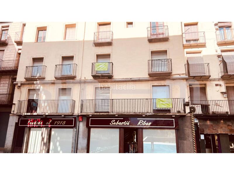 Foto 817e4988-2db4-4248-ba81-2c4ad5a1b039. Edificio  en venta zona centro en Ripoll