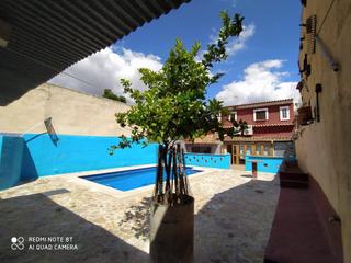 Maison  Calle forteza. Casa de cuatro habitaciones en el centro con garage y almacén co