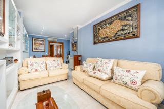 Rez-de-chaussée à Es Portixol-Es Molinar. Planta baja con parking y gran terraza en el molinar