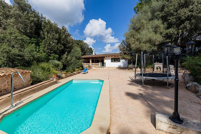 Foto 88a808d6-3396-48b9-ad13-144ecf7090a0. Masía peculiar propiedad rústica con dos viviendas en Capdepera