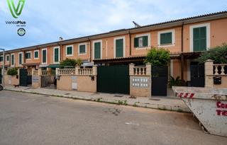 Casa adossada  Palma de mallorca - carrer puig major. Chalet adosado de tres plantas con placas solares