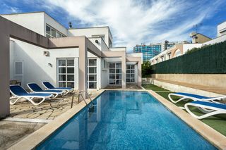 Casa  Ca` n picafort - avenida santa eulalia. Villa independiente. confort, espacio y licencia vacacional