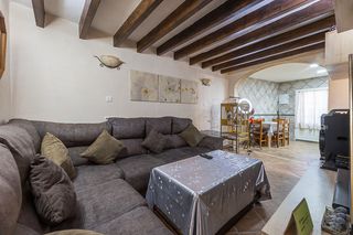 Casa adossada  Sencelles - carrer major. Dos casas independientes con terreno, pozo de vena y vistas desp