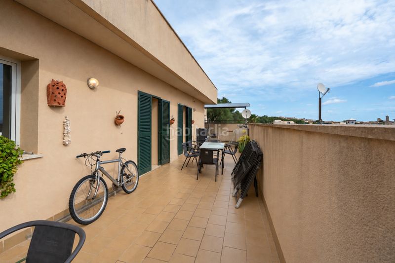 Foto 01a88125-90a9-4aa7-83ee-06efeac44c26. Piso planta baja con amplia terraza y parking en Maria de la Salut